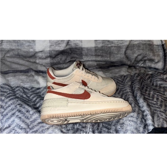 Nike Air Force 1 Shadows - Picture 5 of 5